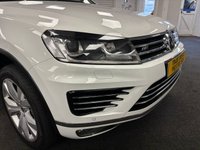 USED 2016 16 VOLKSWAGEN TOUAREG  3.0 TDI V6 BLUEMOTION TECH R LINE 4WD TIP AUTO DIESEL EURO 6  UK DELIVERY FLAT FEE &pound;175 (SUBJECT TO DEAL) *OVER 100 IMAGES ON OUR WEBSITE*BESPOKE FINANCE ARRANGED*PART EXCHANGE WELCOME*ALL VEHICLES HPI CLEAR