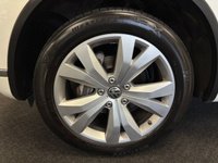 USED 2016 16 VOLKSWAGEN TOUAREG  3.0 TDI V6 BLUEMOTION TECH R LINE 4WD TIP AUTO DIESEL EURO 6  UK DELIVERY FLAT FEE &pound;175 (SUBJECT TO DEAL) *OVER 100 IMAGES ON OUR WEBSITE*BESPOKE FINANCE ARRANGED*PART EXCHANGE WELCOME*ALL VEHICLES HPI CLEAR