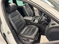 USED 2016 16 VOLKSWAGEN TOUAREG  3.0 TDI V6 BLUEMOTION TECH R LINE 4WD TIP AUTO DIESEL EURO 6  UK DELIVERY FLAT FEE &pound;175 (SUBJECT TO DEAL) *OVER 100 IMAGES ON OUR WEBSITE*BESPOKE FINANCE ARRANGED*PART EXCHANGE WELCOME*ALL VEHICLES HPI CLEAR