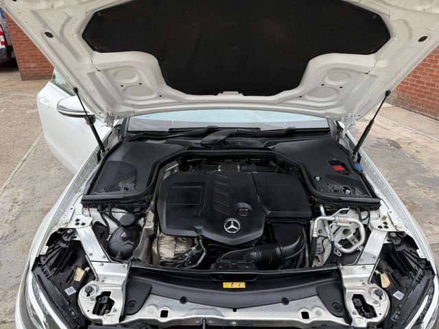 2018 Mercedes-Benz E-CLASS - Photo 8