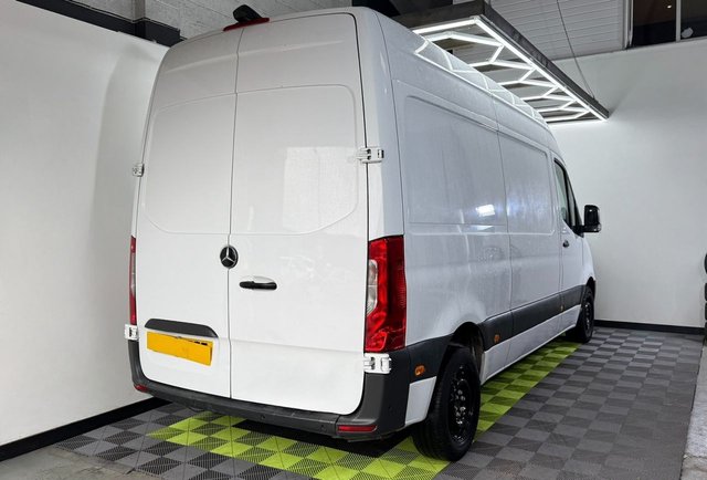 2021 Mercedes-Benz SPRINTER - Photo 2