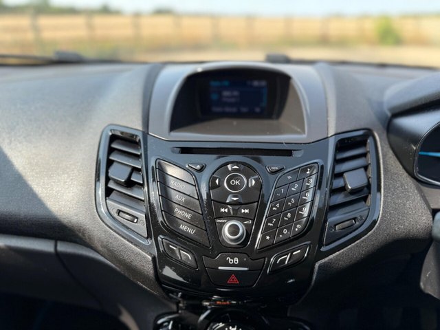 2015 FORD FIESTA - Photo 11