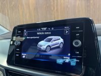 USED 2022 22 VOLKSWAGEN T-ROC 1.5 TSI Life DSG Euro 6 (s/s) 5dr 1 Owner Full Service History