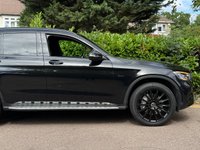 USED 2021 21 MERCEDES-BENZ GLC 2.0 GLC300de 13.5kWh AMG Line (Premium) SUV 5dr Diesel Plug-in Hybrid G-Tronic+ 4MATIC Euro 6 (s/s) (306 ps) 