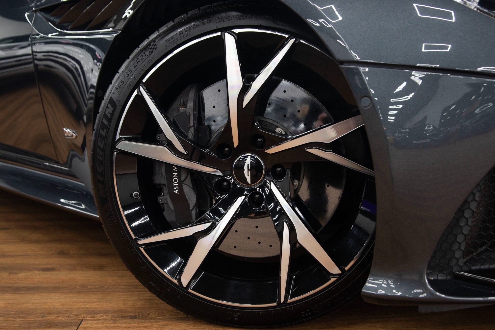 USED 2018 68 ASTON MARTIN DBS 5.2 V12 BiTurbo Superleggera Coupe 
