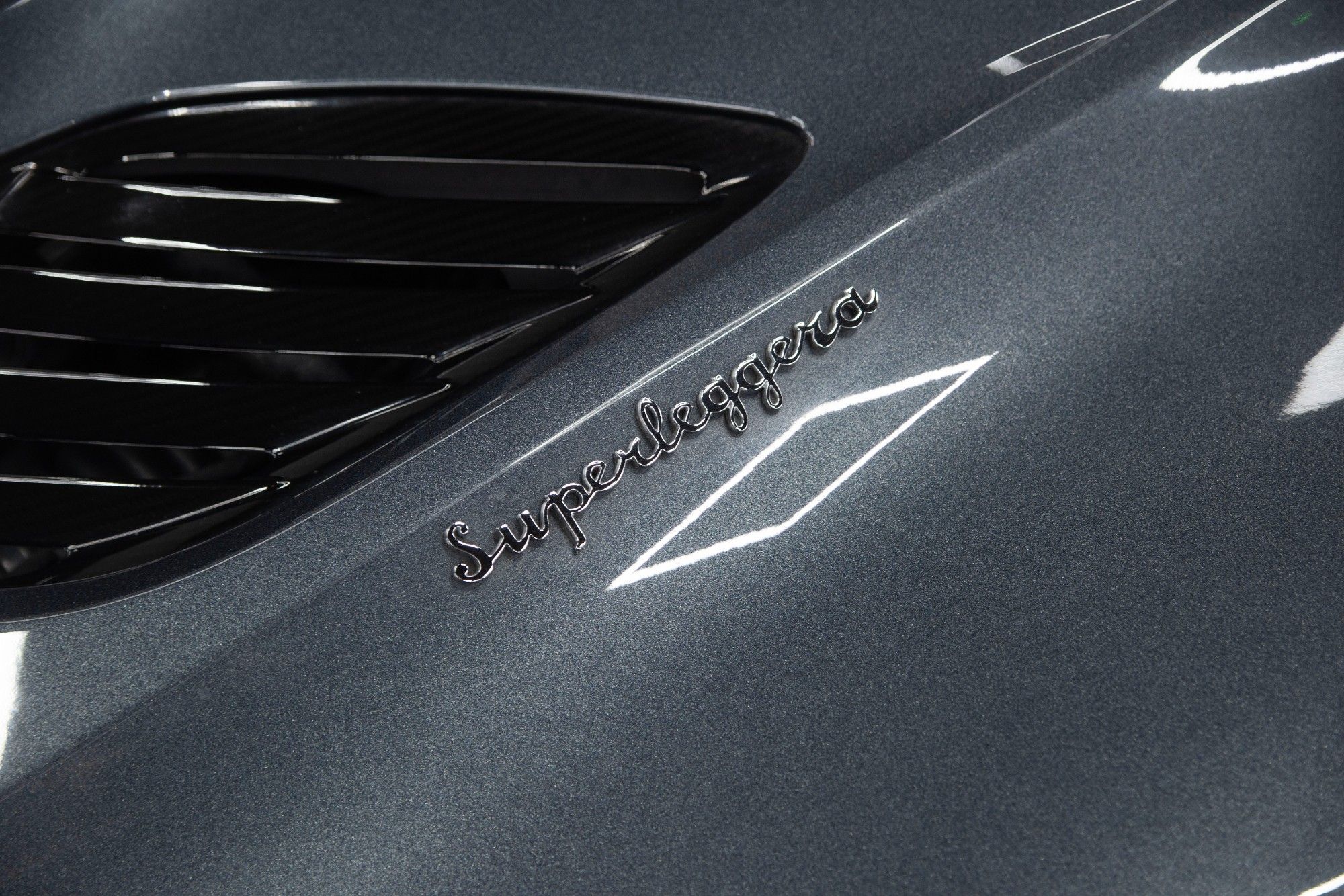 USED 2018 68 ASTON MARTIN DBS 5.2 V12 BiTurbo Superleggera Coupe 