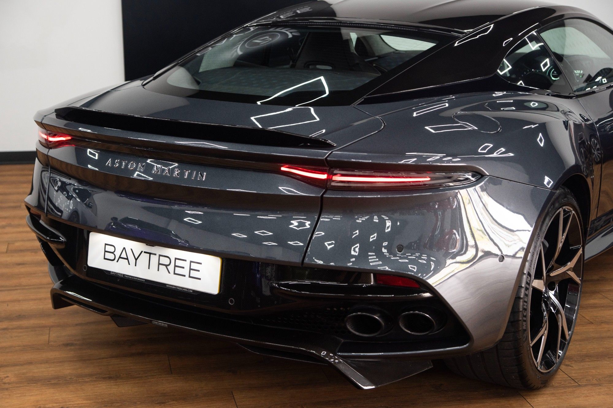 USED 2018 68 ASTON MARTIN DBS 5.2 V12 BiTurbo Superleggera Coupe 