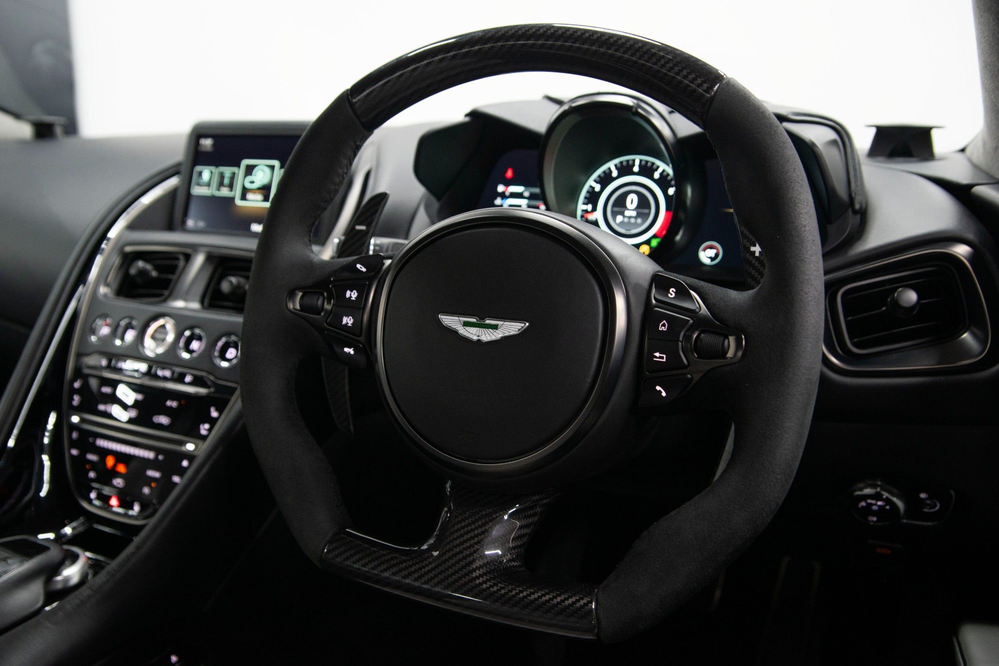 USED 2018 68 ASTON MARTIN DBS 5.2 V12 BiTurbo Superleggera Coupe 