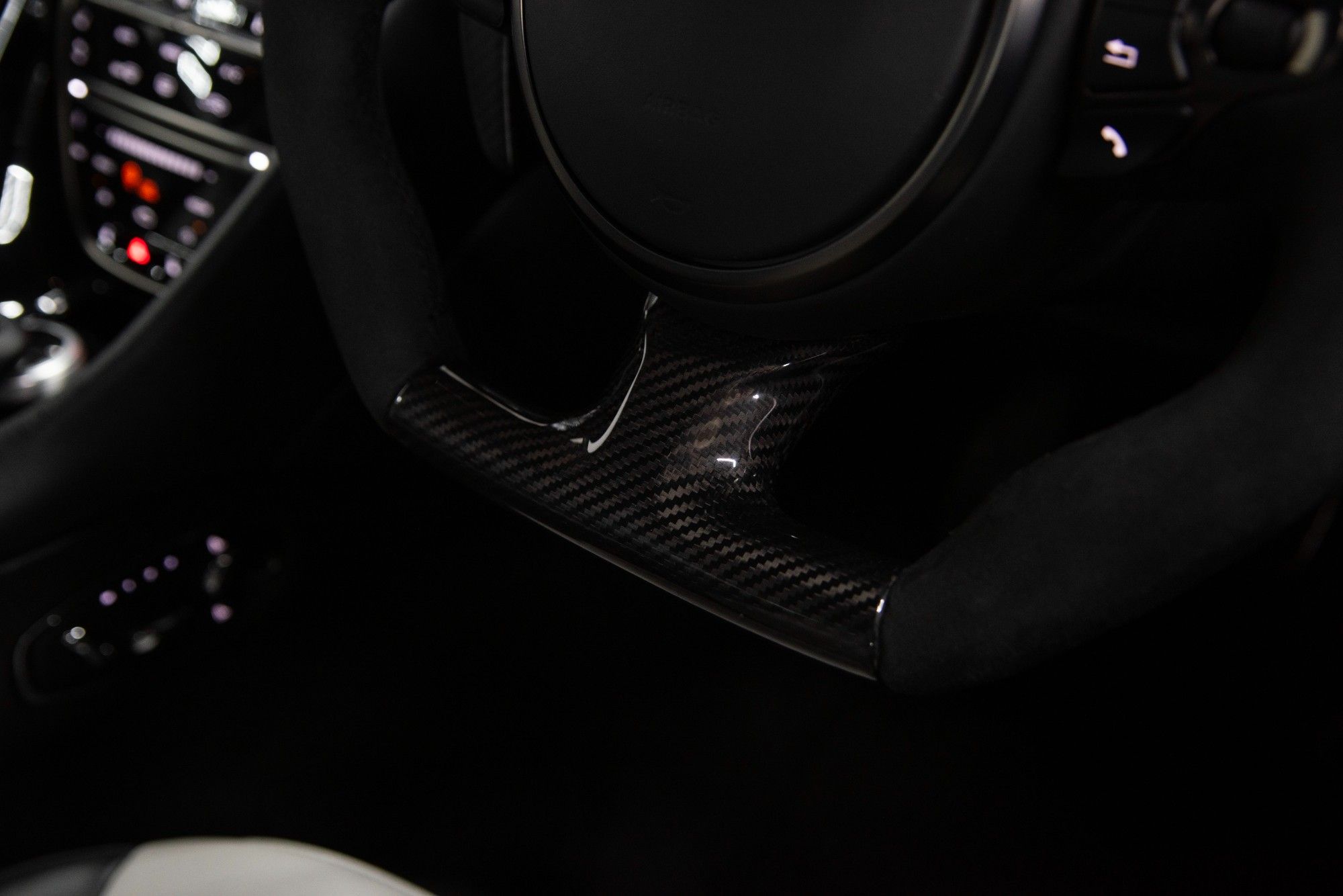 USED 2018 68 ASTON MARTIN DBS 5.2 V12 BiTurbo Superleggera Coupe 