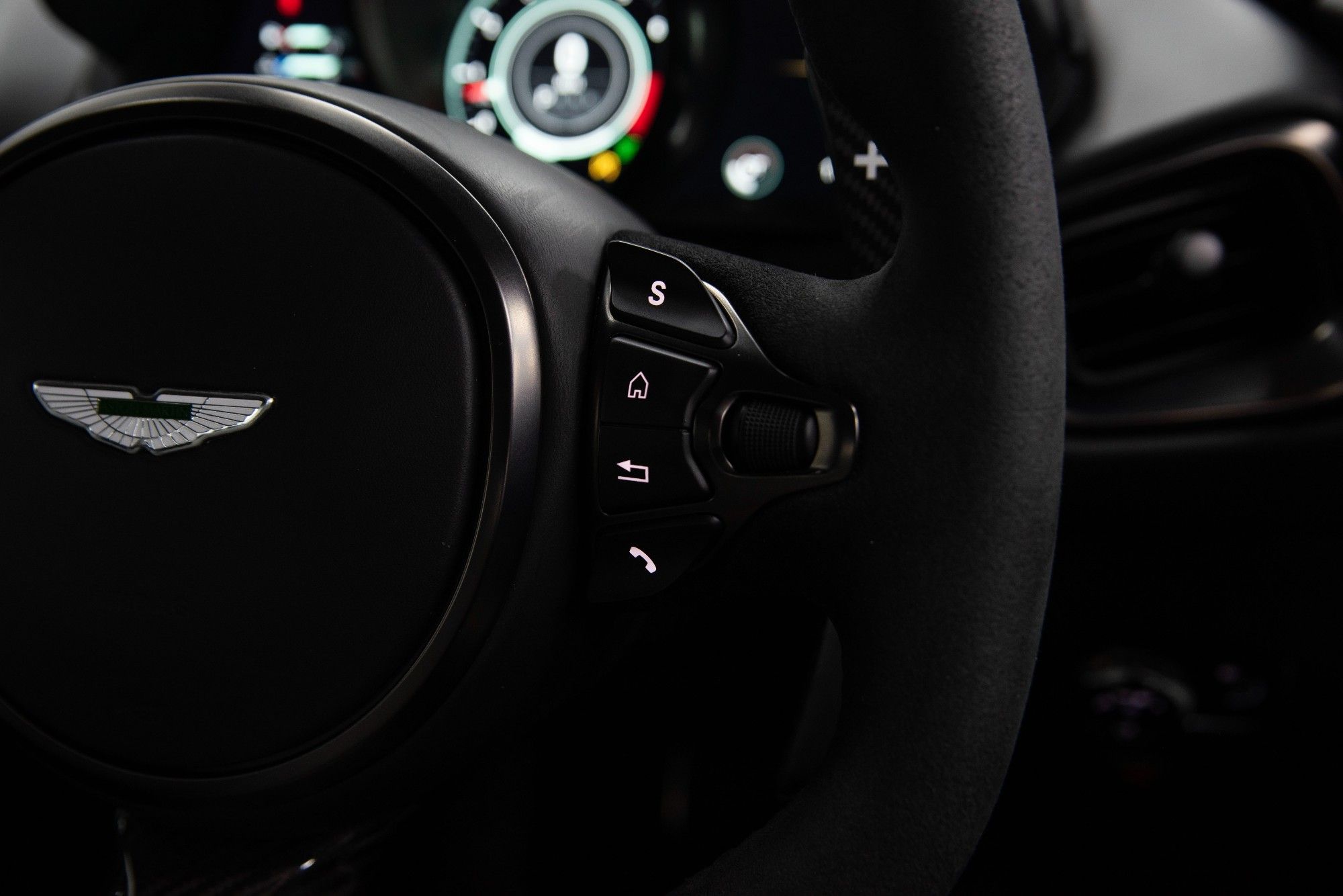 USED 2018 68 ASTON MARTIN DBS 5.2 V12 BiTurbo Superleggera Coupe 