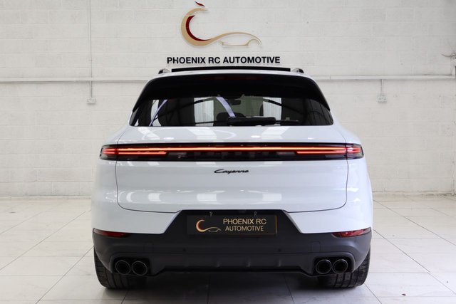 2024 PORSCHE CAYENNE - Photo 10