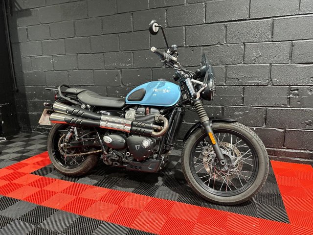 View our TRIUMPH STREET SCRAMBLER