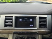 USED 2012 S JAGUAR XF 2.2d Premium Luxury Saloon 4dr Diesel Auto Euro 5 (s/s) (200 ps) 