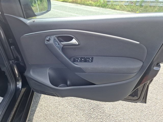 2016 VOLKSWAGEN POLO - Photo 6