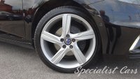 USED 2016 16 VOLVO V40 2.0 D2 R-Design Lux Nav Hatchback 5dr Diesel Manual Euro 6 (s/s) (120 ps) 