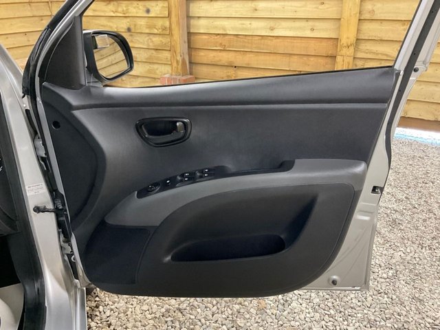 2012 HYUNDAI I10 (2012) - Photo 9