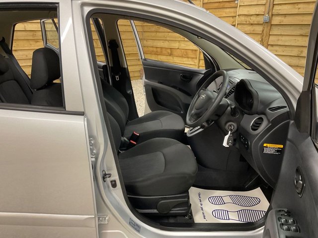 2012 HYUNDAI I10 (2012) - Photo 12