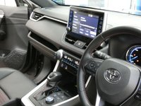 USED 2022 22 TOYOTA RAV4 2.5 VVT 18.1kWh Dynamic SUV 5dr Petrol Plug-in Hybrid CVT 4WD Euro 6 (s/s) (306 ps) SAT NAV PART LEATHER REAR VIEW CAMERA CRUISE CONTROL PARKING SENSORS GENUINE LOW MILES 1 OWNER SERVICE HISTORY TOYOTA WARRANTY TILL MARCH 2032