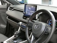 USED 2022 22 TOYOTA RAV4 2.5 VVT 18.1kWh Dynamic SUV 5dr Petrol Plug-in Hybrid CVT 4WD Euro 6 (s/s) (306 ps) SAT NAV PART LEATHER REAR VIEW CAMERA CRUISE CONTROL PARKING SENSORS GENUINE LOW MILES 1 OWNER SERVICE HISTORY TOYOTA WARRANTY TILL MARCH 2032