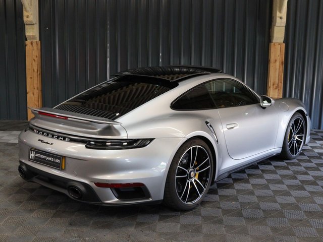 2023 PORSCHE 911 - Photo 3