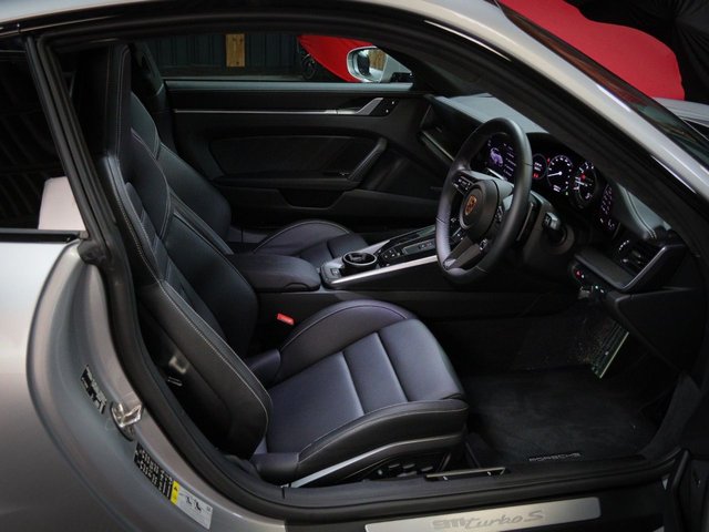 2023 PORSCHE 911 - Photo 11