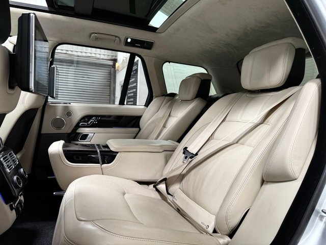 View our LAND ROVER RANGE ROVER