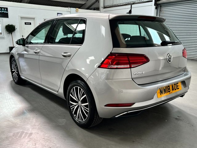 View our VOLKSWAGEN GOLF