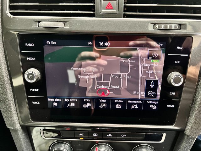 View our VOLKSWAGEN GOLF
