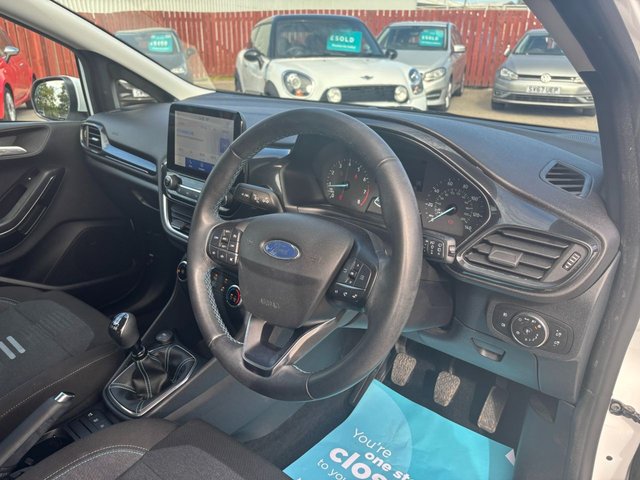 2022 FORD FIESTA - Photo 2