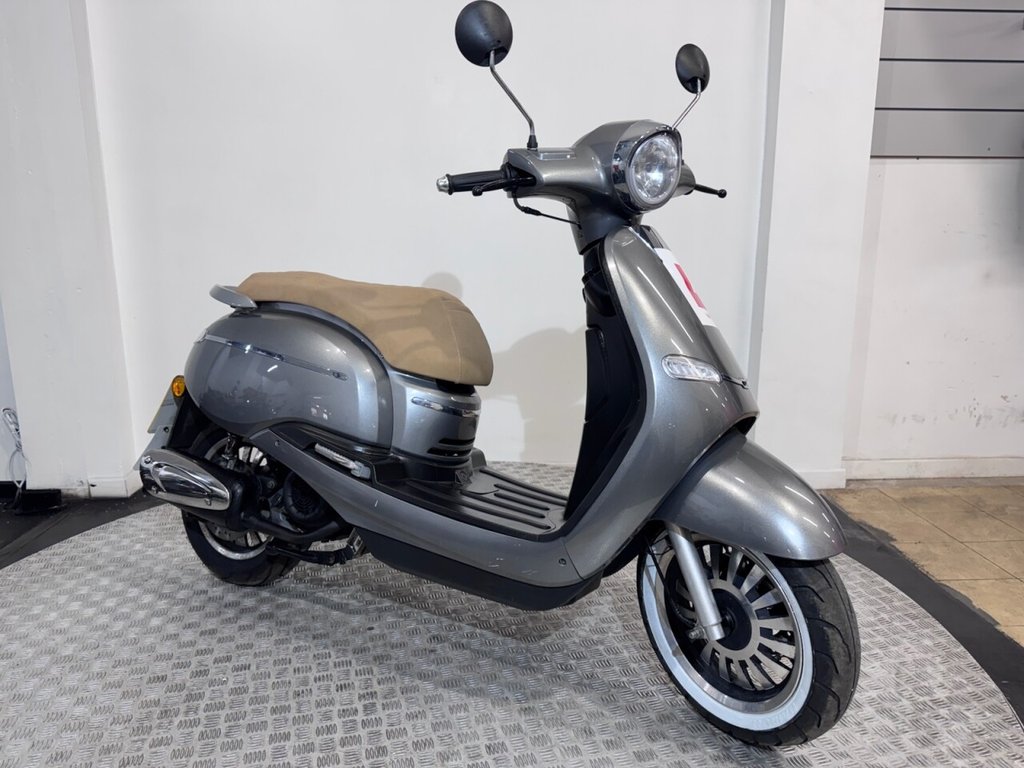 USED 2019 19 SINNIS ZN 125 T-Y TRADE BIKES AT TRADE PRICES LOW MILAGE