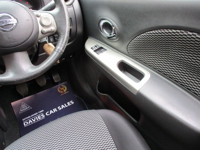 2017 NISSAN MICRA 1.2 Acenta Hatchback 5dr Petrol Manual Euro 6 (80 ps) £35 ROAD TAX ,TWO PREVIOUS OWNER ,MOTED 20/06/2026 ,6 MONTHS WARRANTY ,5 SERVICE STAMPS ,AIR-CON ,2 KEYS , - Photo 9