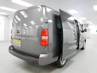 USED 2022 22 VAUXHALL VIVARO 3100 2.0D 145 BHP ELITE L2 LONG AUTOMATIC CREWCAB 6 SEATER AUTOMATIC | SAT NAV | 6 SEATS | L2 LONG