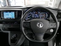 USED 2022 22 VAUXHALL VIVARO 3100 2.0D 145 BHP ELITE L2 LONG AUTOMATIC CREWCAB 6 SEATER AUTOMATIC | SAT NAV | 6 SEATS | L2 LONG