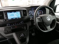 USED 2022 22 VAUXHALL VIVARO 3100 2.0D 145 BHP ELITE L2 LONG AUTOMATIC CREWCAB 6 SEATER AUTOMATIC | SAT NAV | 6 SEATS | L2 LONG