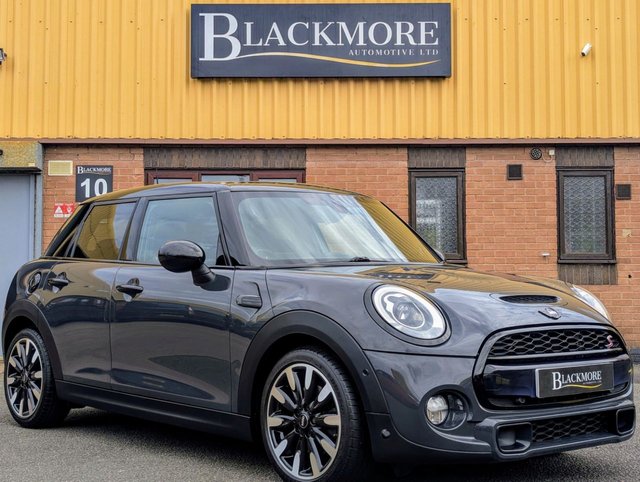 2015 15 MINI Hatch (15) 2.0 COOPER S AUTO