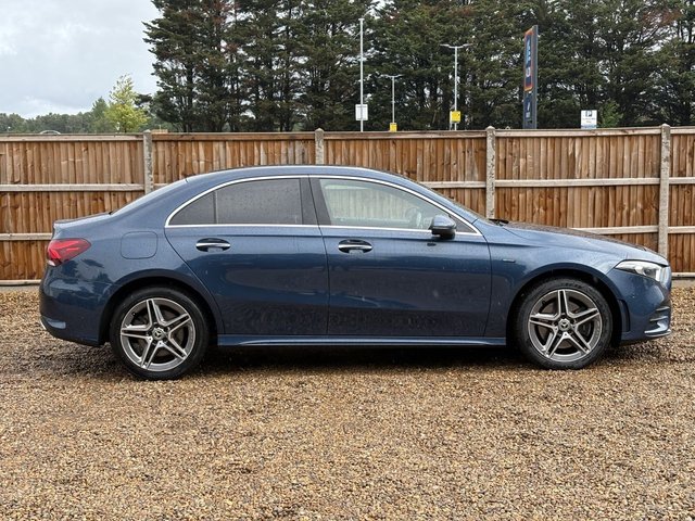 2021 Mercedes-Benz A-CLASS - Photo 6