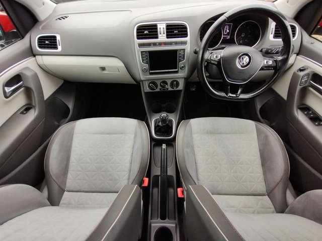 2017 VOLKSWAGEN POLO - Photo 9