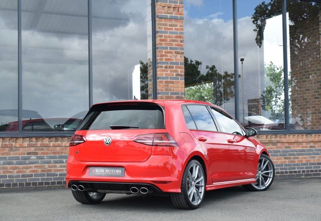 2016 Volkswagen Golf 2L R 5dr - Photo 2