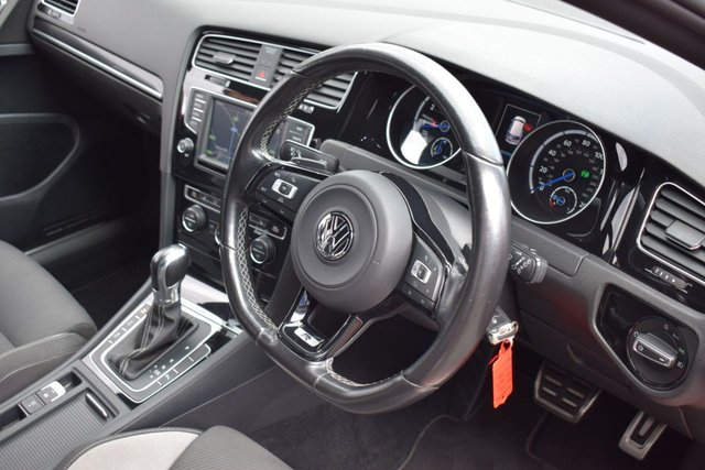 2016 Volkswagen Golf 2L R 5dr - Photo 12