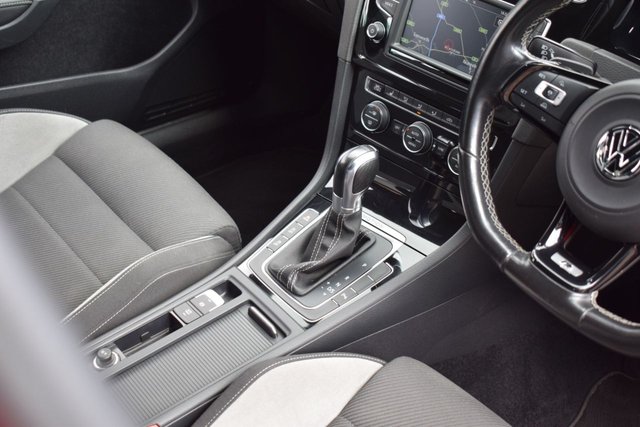 2016 Volkswagen Golf 2L R 5dr - Photo 11