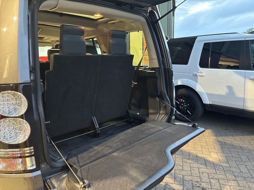 USED 2015 65 LAND ROVER DISCOVERY 4 3.0 SD V6 HSE SUV 5dr Diesel Auto 4WD Euro 6 (s/s) (256 bhp) 2 OWNERS|CAM BELT|CLEAR GLASS