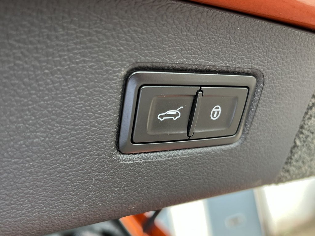 USED 2017 17 BENTLEY BENTAYGA 6.0 W12 SUV 5dr Petrol Auto 4WD Euro 6 (s/s) (608 ps) 