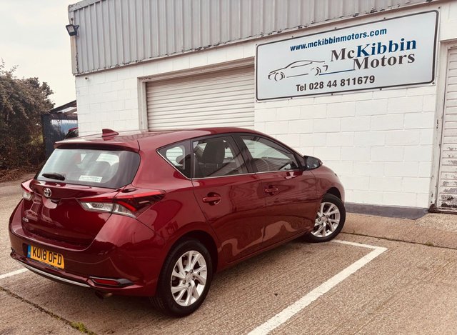 2018 TOYOTA AURIS 1.2 VVT-i Icon Hatchback - Photo 6