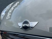 USED 2017 17 MINI HATCH 1.5 Cooper Hatchback 5dr Petrol Auto Euro 6 (s/s) (136 ps) Over &pound;7,600 Of Extras, CHILI Pack, Rear Parking Sensors, Dual Zone Climate Control A/C, Ambient Lighting, MINI Drive Modes