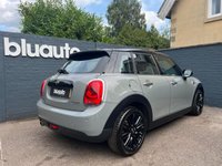 USED 2017 17 MINI HATCH 1.5 Cooper Hatchback 5dr Petrol Auto Euro 6 (s/s) (136 ps) Over &pound;7,600 Of Extras, CHILI Pack, Rear Parking Sensors, Dual Zone Climate Control A/C, Ambient Lighting, MINI Drive Modes