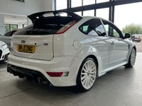 USED 2010 10 FORD FOCUS 2.5 RS Hatchback 3dr Petrol Manual (225 g/km, 301 bhp) 