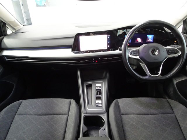 2022 VOLKSWAGEN GOLF 2.0 TDI Life Estate 5dr Diesel DSG Euro 6 (s/s) (115 ps) - Photo 2