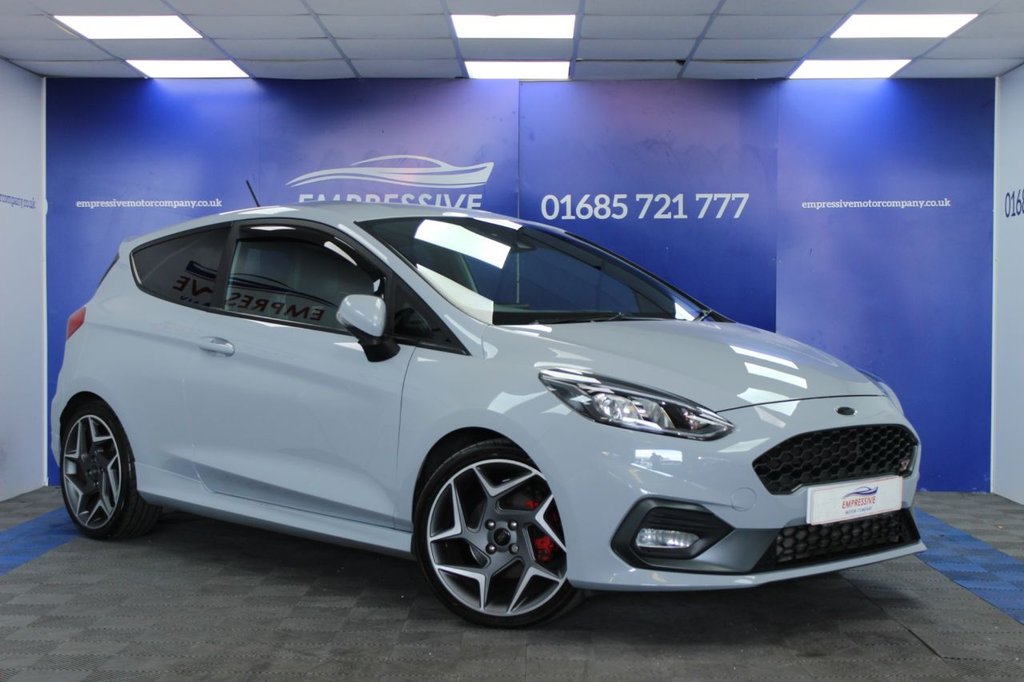 Лиза Энн порно спермы ішіндегі