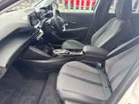 USED 2023 23 PEUGEOT E-208 50kWh Allure Premium + Hatchback 5dr Electric Auto (7.4kW Charger) (136 ps) 
