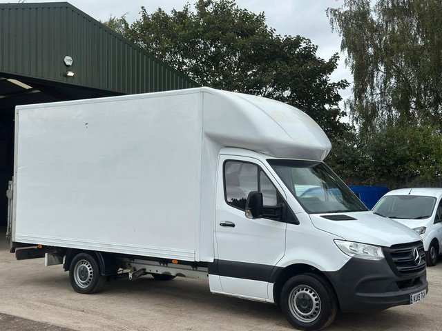 2019 Mercedes-Benz SPRINTER - Photo 2